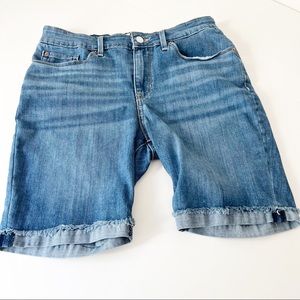 LEVI’s Signature mid rise 10” Bermuda shorts SIZE 12 raw‎ fringe hen EUC